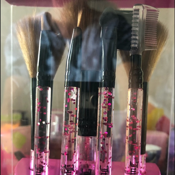Juicy Couture Cosmetic Brush Set (7) Piece NWT - Picture 5 of 8